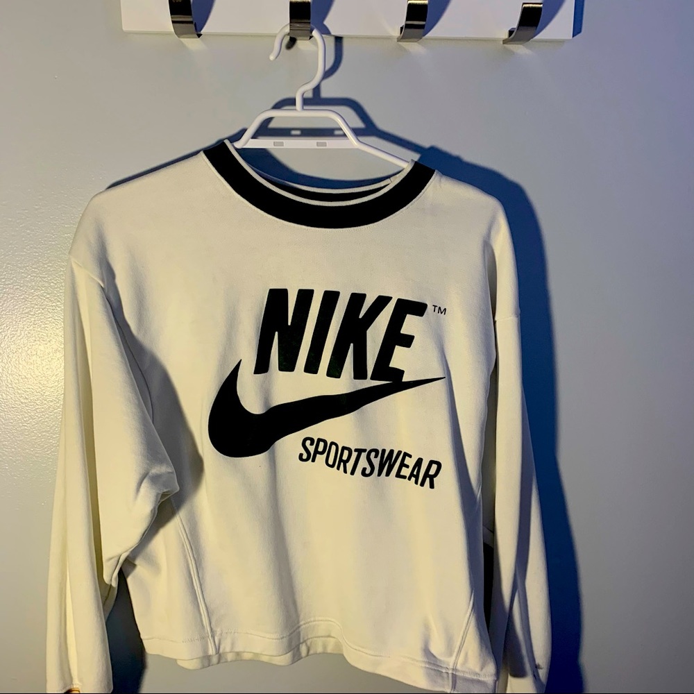 Nike sportswear crewneck sweatshirt